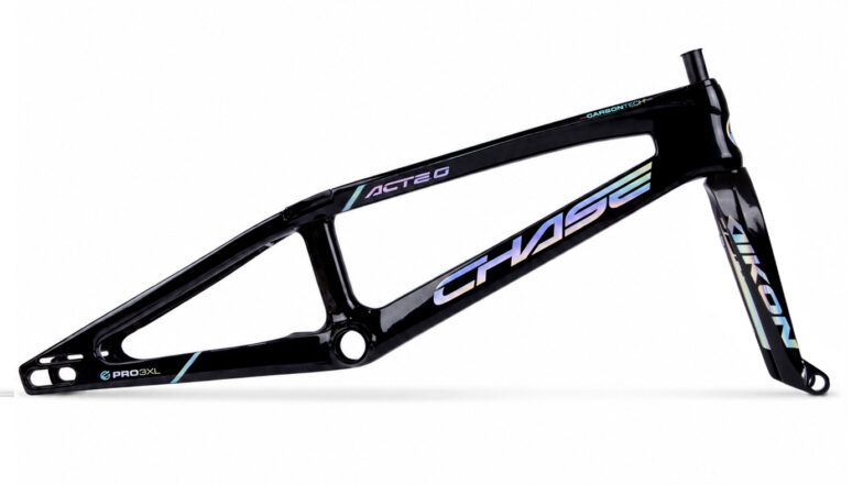 Chase Act 2.0 Black / Holographic