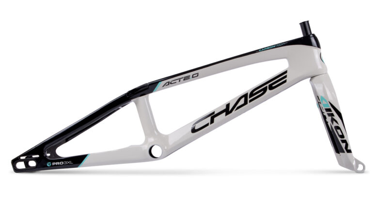 Chase Act 2.0 Cement / Black / Teal
