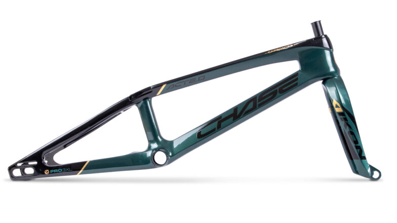 Chase Act 2.0 Deep Green / Black / Gold