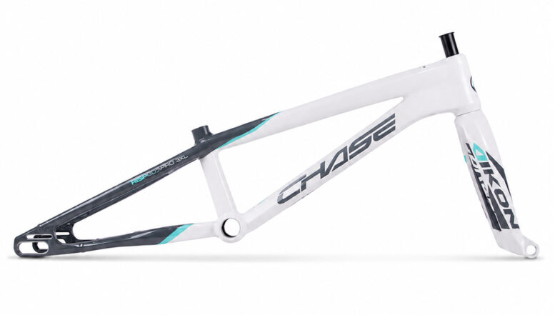 Chase Act 2.0 White/Silver/Teal